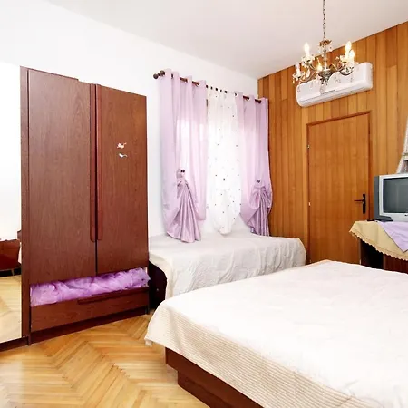 And By The Sea Jelsa, Hvar - 4602 Guest house 3*
