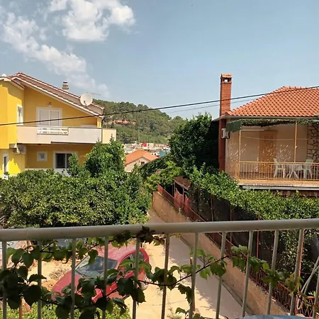 Guest house And By The Sea Jelsa, Hvar - 4602 Jelsa (Hvar)